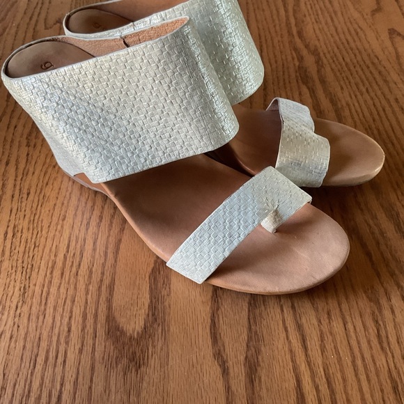gentle souls Shoes - Kenneth Cole Gentle Souls Elegant White Sandals size 10